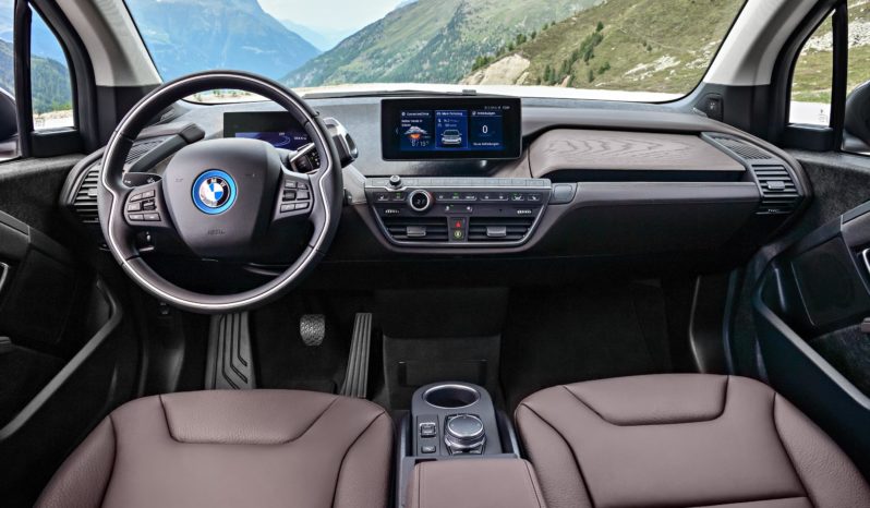 BMW i3s lleno