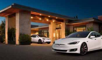 Tesla Model S lleno