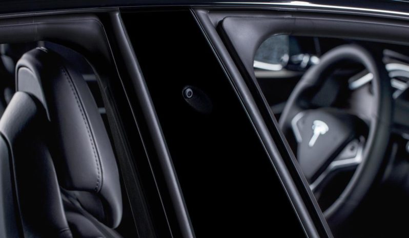 Tesla Model S lleno