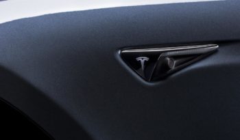 Tesla Model S lleno