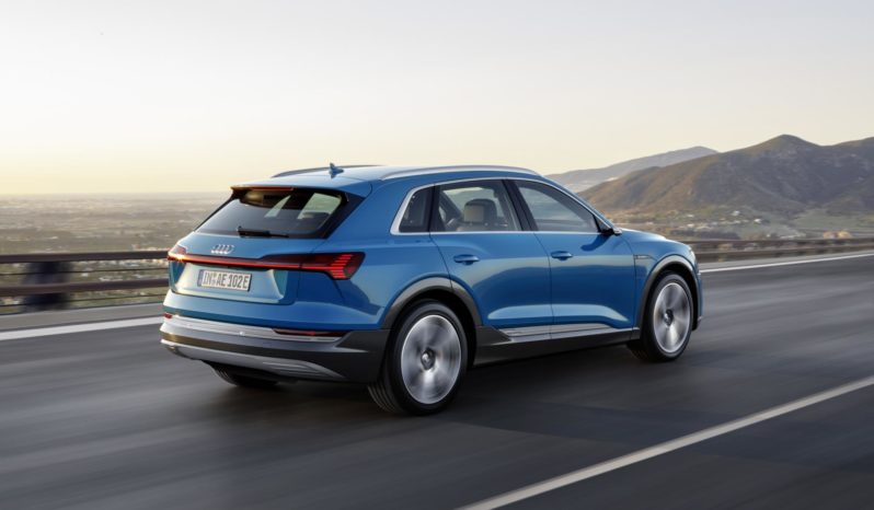 Audi e-tron lleno