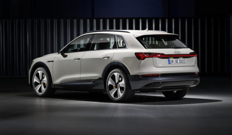 Audi e-tron lleno