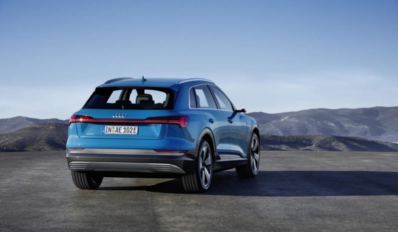 Audi e-tron lleno