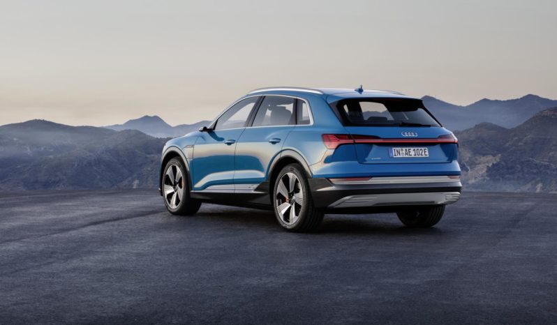 Audi e-tron lleno