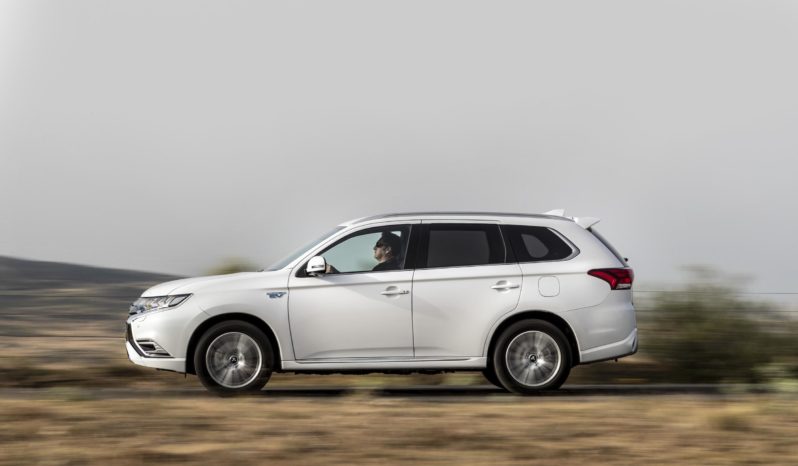 Mitsubishi Outlander PHEV lleno