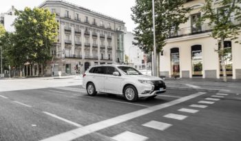 Mitsubishi Outlander PHEV lleno