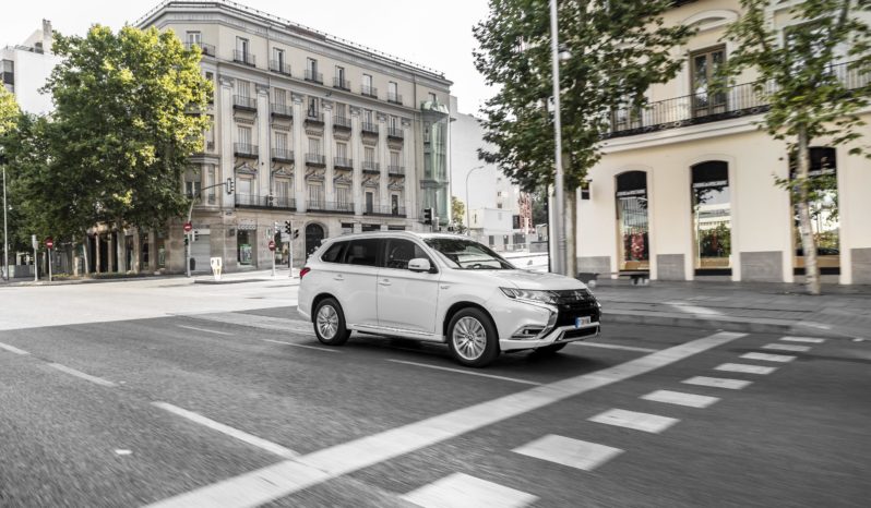 Mitsubishi Outlander PHEV lleno
