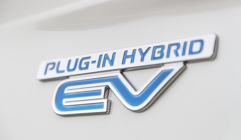 Mitsubishi Outlander PHEV lleno