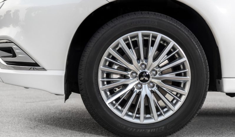 Mitsubishi Outlander PHEV lleno