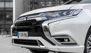 Mitsubishi Outlander PHEV lleno