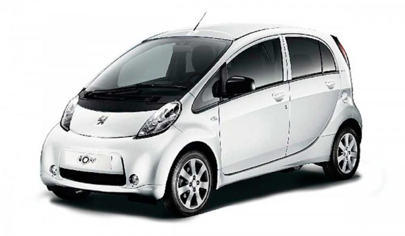 Peugeot iOn lleno
