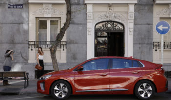 Hyundai Ioniq eléctrico lleno