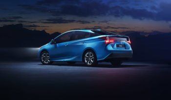 Nuevo Toyota Prius lleno