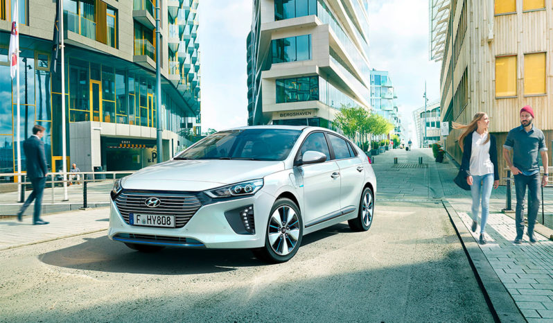 Hyundai Ioniq PHEV lleno