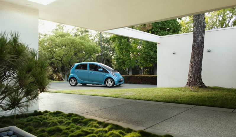 Mitsubishi i-MiEV. DESCATALOGADO lleno