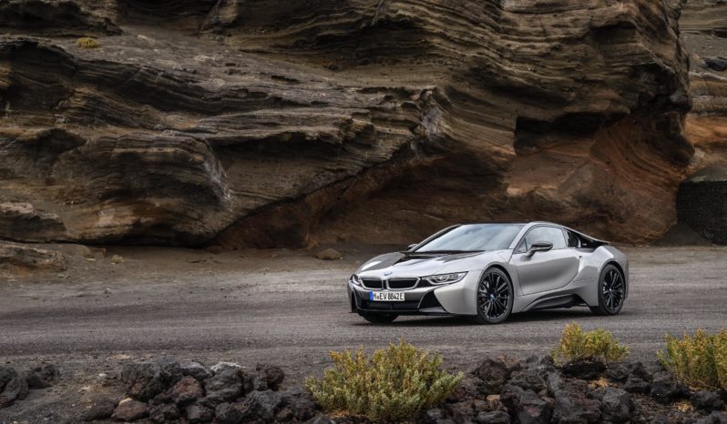 BMW i8 lleno