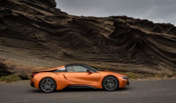 BMW i8 lleno