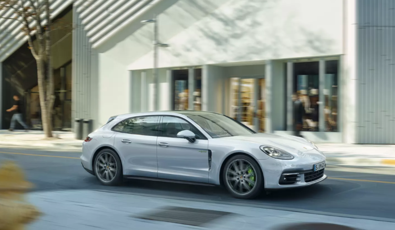 Porsche Panamera 4 E-Hybrid lleno