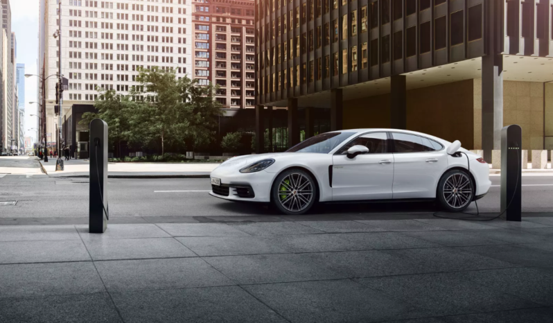 Porsche Panamera 4 E-Hybrid lleno