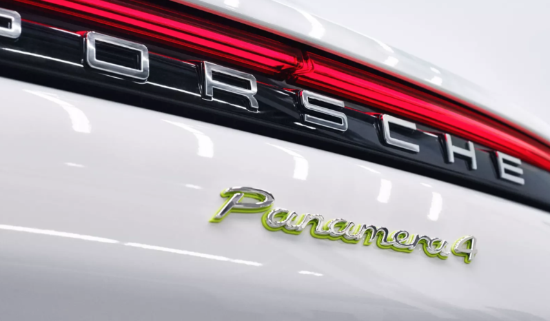 Porsche Panamera 4 E-Hybrid lleno