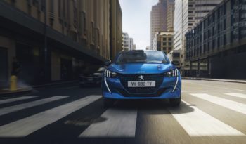 Peugeot e-208 lleno