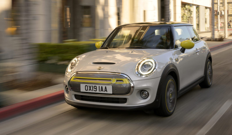Mini Cooper SE lleno