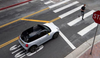 Mini Cooper SE lleno
