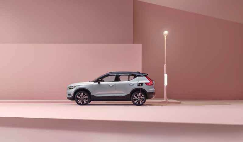 Volvo XC40 Recharge eléctrico lleno