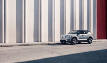 Volvo XC40 Recharge eléctrico lleno