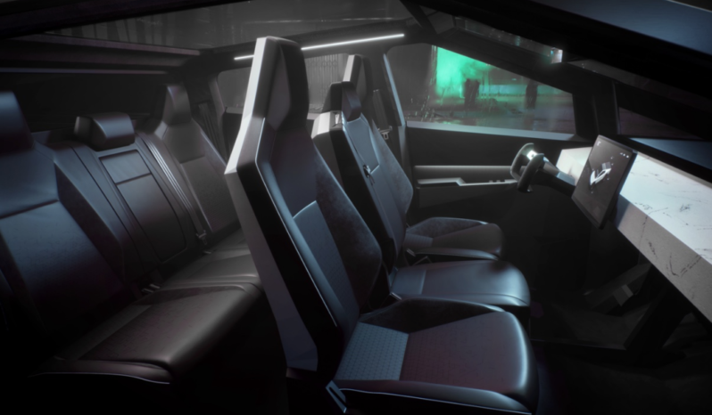 Tesla Cybertruck lleno