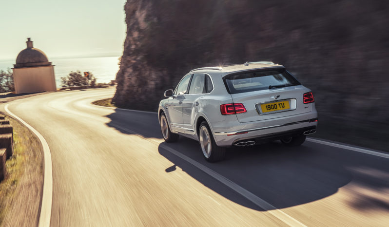 Bentley Bentayga híbrido lleno