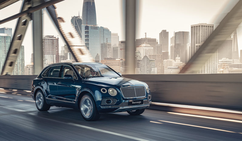 Bentley Bentayga híbrido lleno
