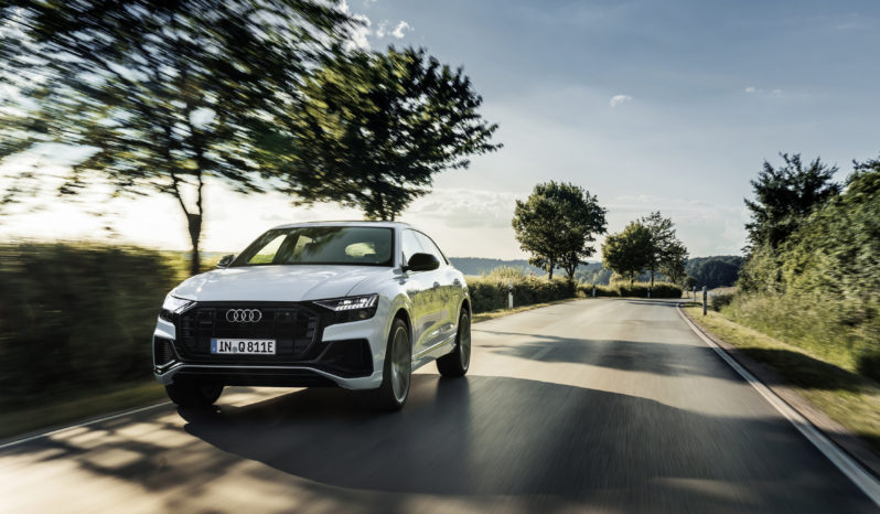 AUDI Q8 TFSIe QUATTRO lleno