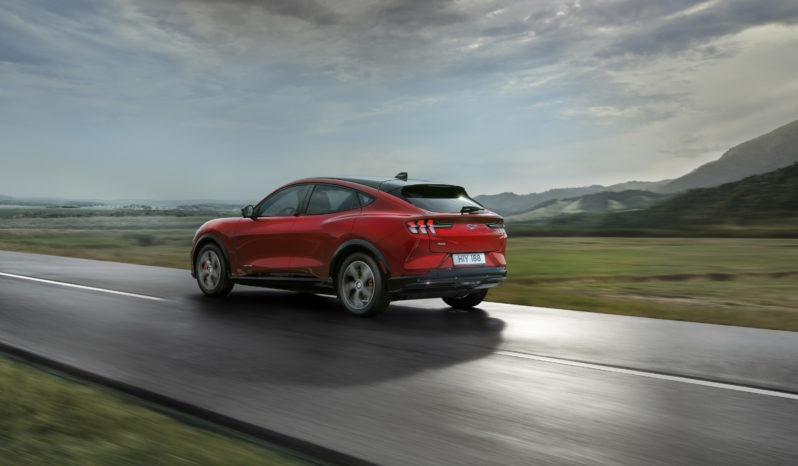 Ford Mustang Mach-E 2023 lleno