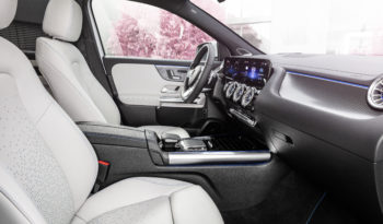 Mercedes EQA lleno