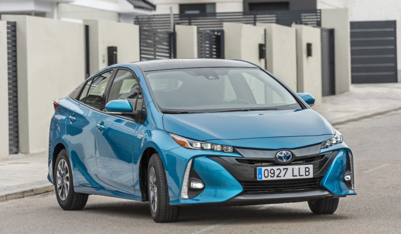 Toyota Prius Plug-in lleno