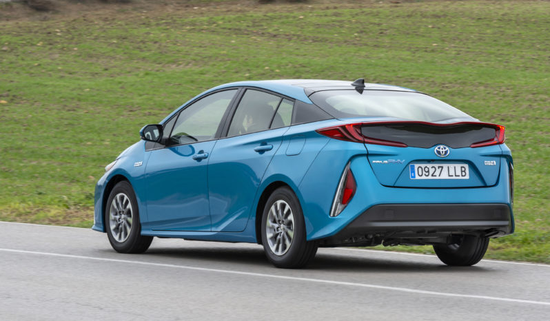 Toyota Prius Plug-in lleno