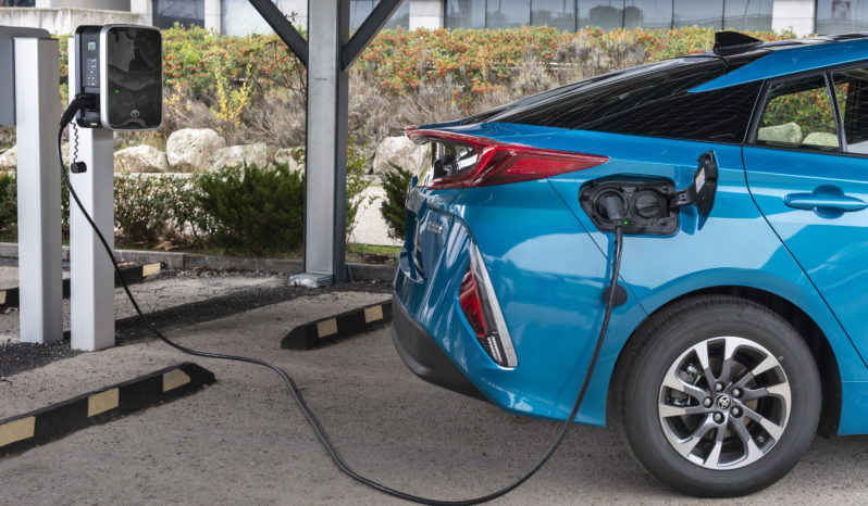 Toyota Prius Plug-in lleno