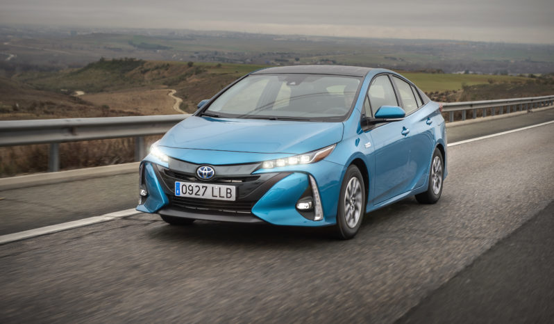 Toyota Prius Plug-in lleno
