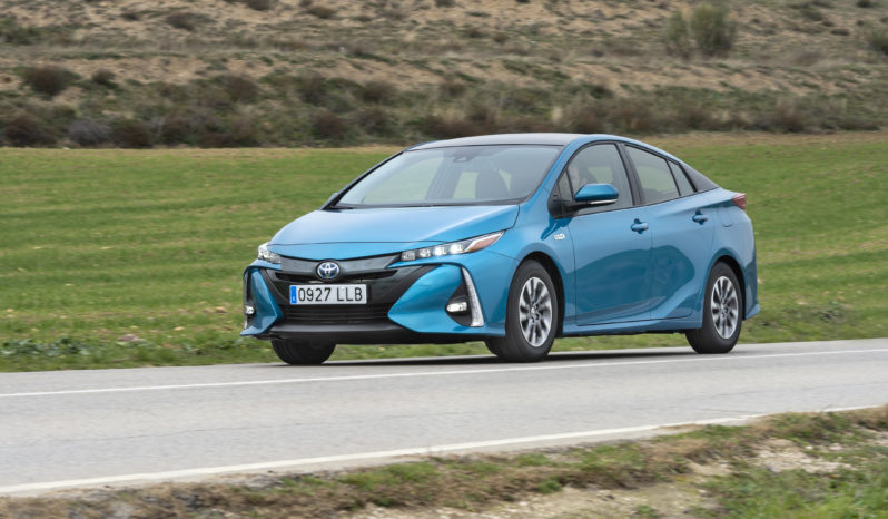 Toyota Prius Plug-in lleno