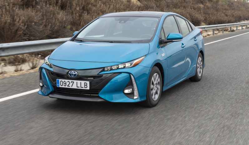 Toyota Prius Plug-in lleno