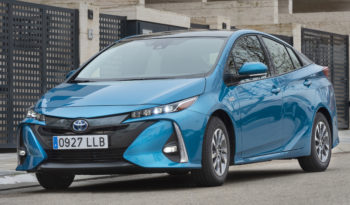 Toyota Prius Plug-in lleno