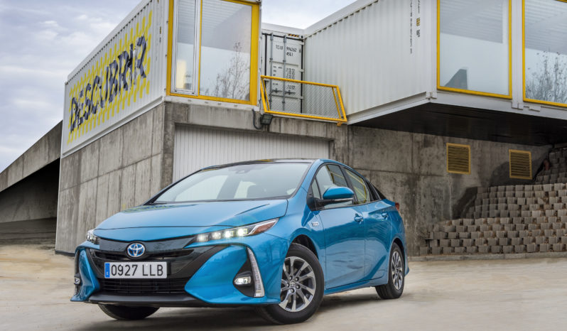Toyota Prius Plug-in lleno