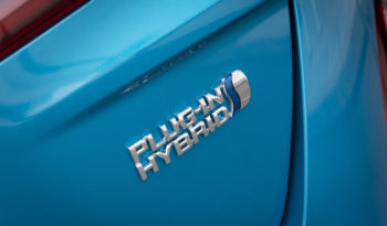 Toyota Prius Plug-in lleno