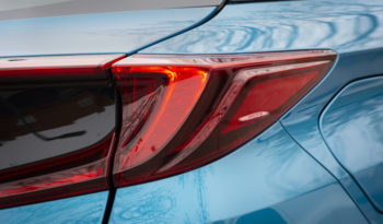 Toyota Prius Plug-in lleno