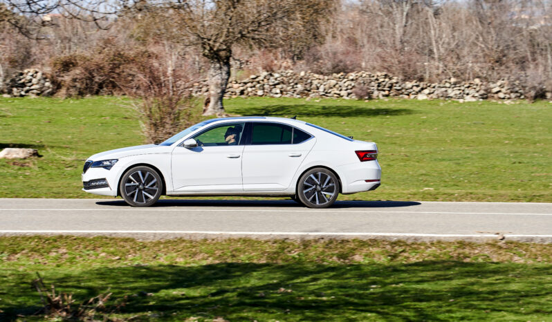 Skoda Superb iV lleno