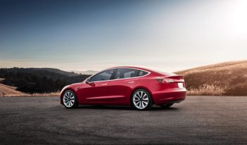 Tesla Model 3 lleno