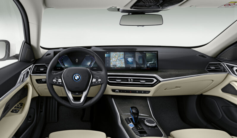BMW i4 lleno