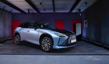 Lexus RZ 450e lleno