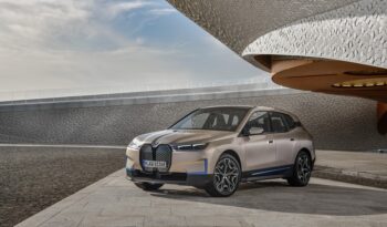 BMW iX lleno